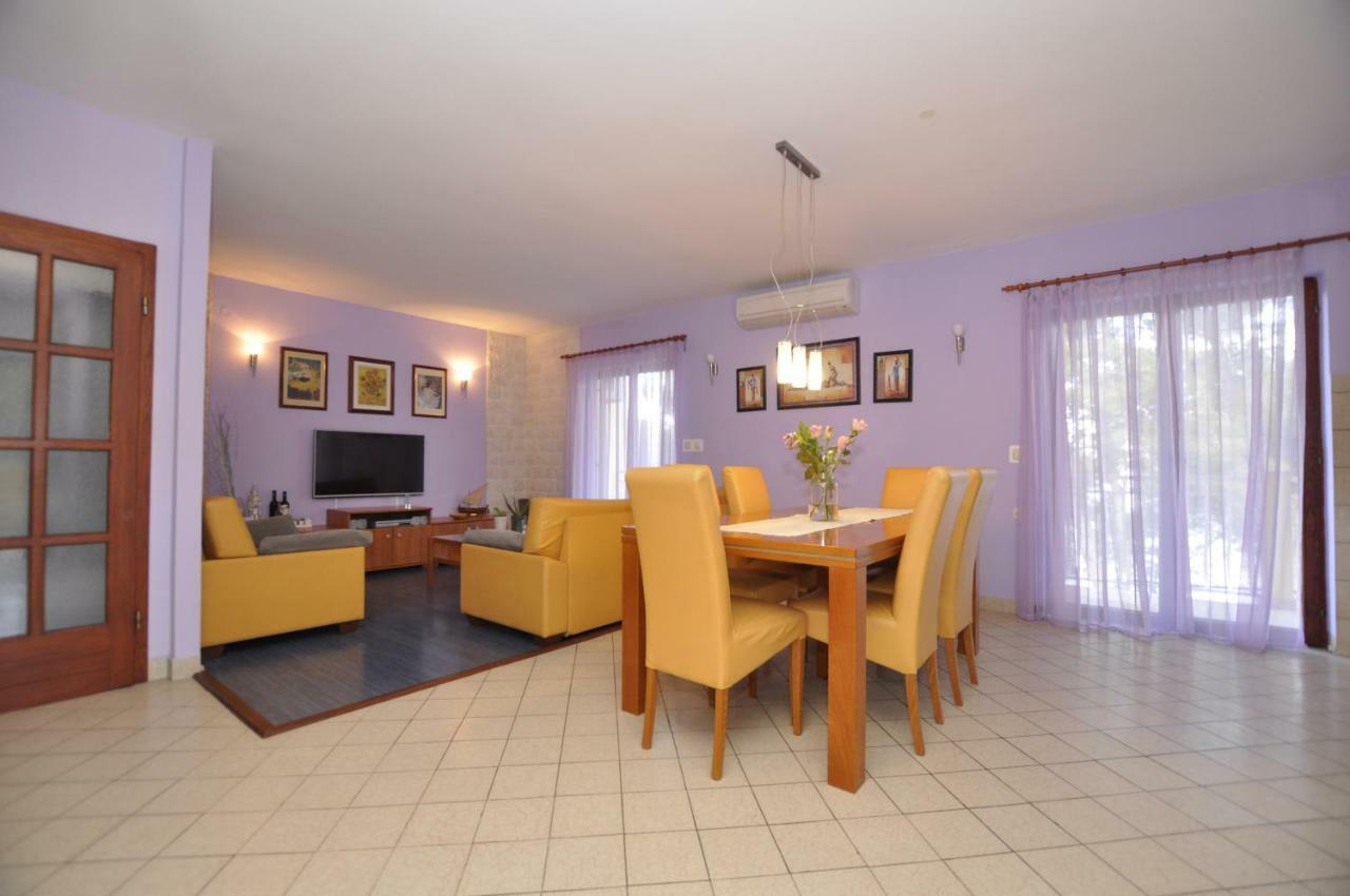 Apartment Toya Slatine Εξωτερικό φωτογραφία